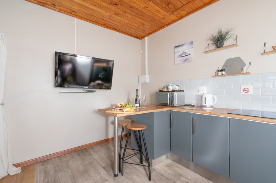 4 Bedroom Property for Sale in Middedorp Western Cape